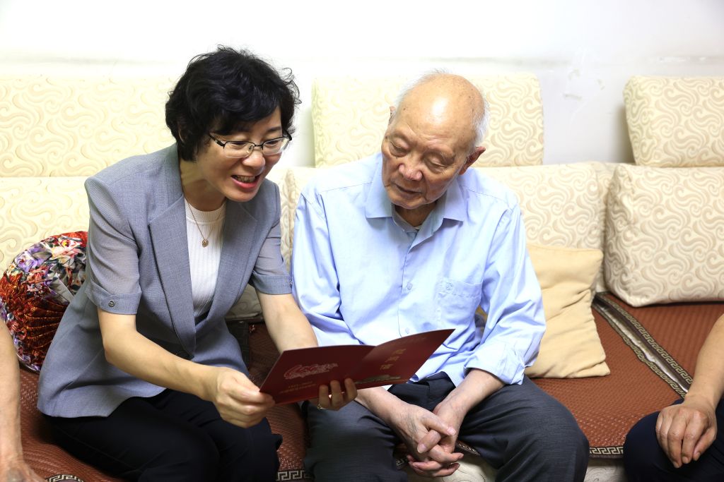 英国上市公司365