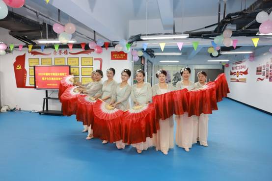 英国上市公司365