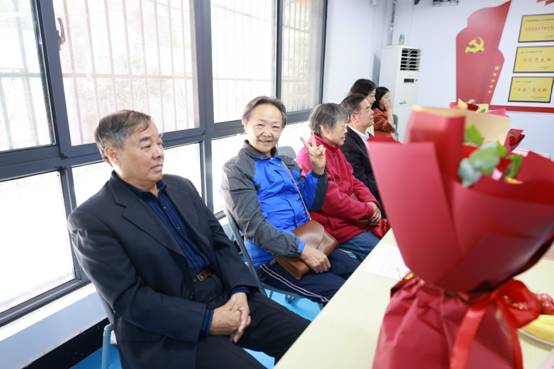 英国上市公司365