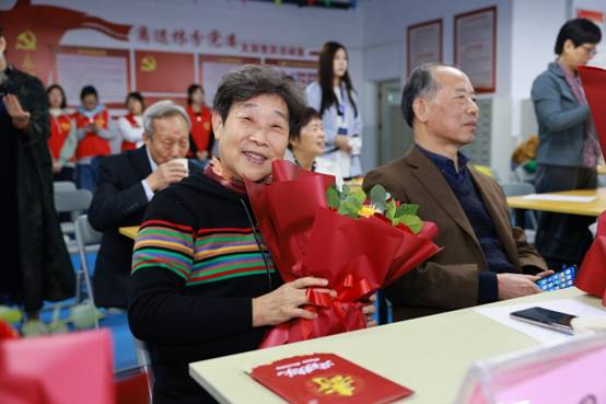 英国上市公司365